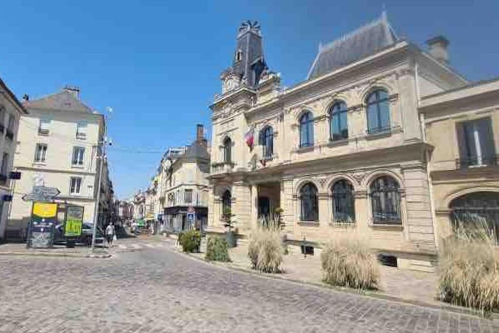 Le Petit Nid A 2 Min Gare / Centre Meulan-en-Yvelines